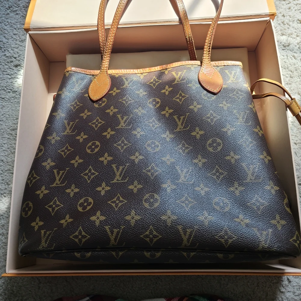 Authentic euc neverfull mm with box, dustbag, original receipt - Picture 6 of 16